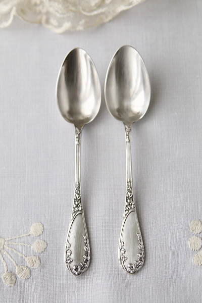 蔓花のティースプーン　フランス　アンティークストリュフ