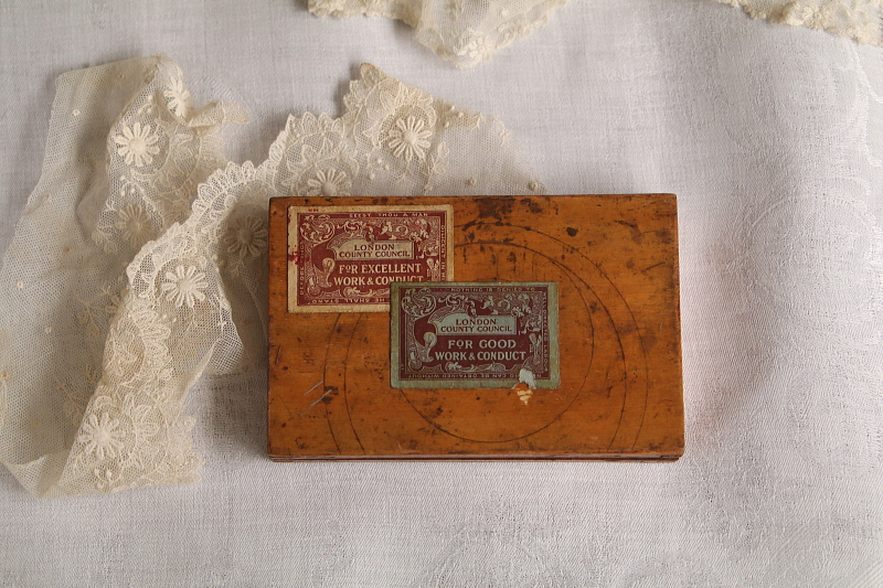 ヴィクトリアンパーツボックス　楽譜ステージ　アンティークストリュフ