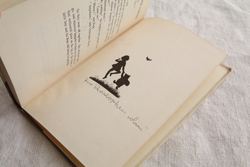プー横丁にたった家 A.A.ミルン　くまのプーさん　THE HOUSE AT POOH CORNER　イギリス　アンティークストリュフ