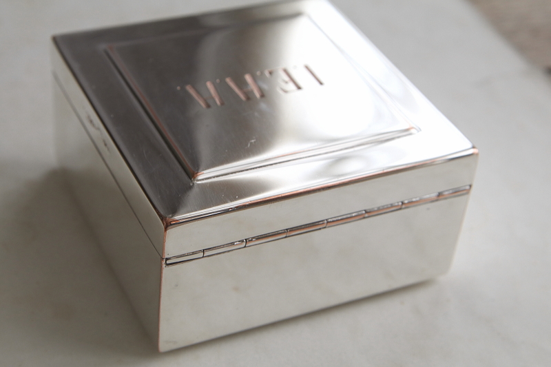 シルバープレートシガレットボックス　イギリス