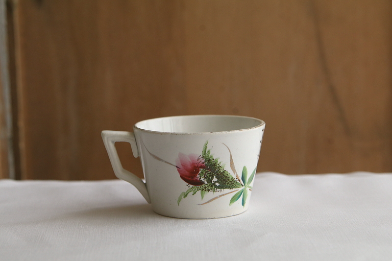 モスローズ模様のカップ St.Amand サンタマン　フランス アンティークストリュフ