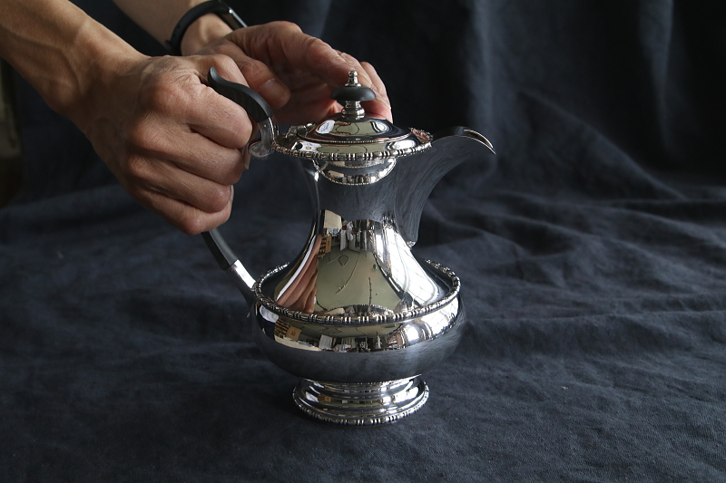 walker and hall シルバープレートティー四点揃い　ティーポット　イギリス アンティークストリュフ