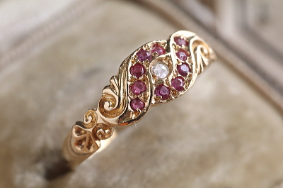 ローズカットダイヤモンドアンドルビー　ヴィクトリアンリング　イギリス アンティークストリュフ