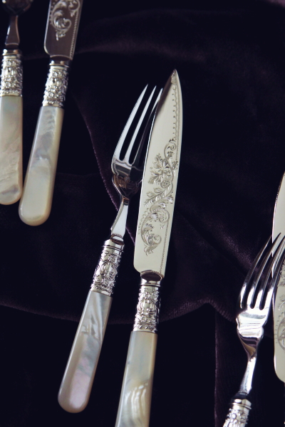 �A���e�B�[�N�f�L�����^�@�����K���X�@�C�M���X�@���B�N�g���A���@�Ԗ͗l