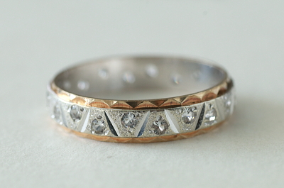 ホワイトスピネルエタニティリング　イギリス　アンティークストリュフ