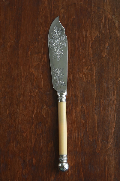 アイボリーハンドル　花の彫刻　JOHN SANDERSON & SON　イギリス　アンティークストリュフ