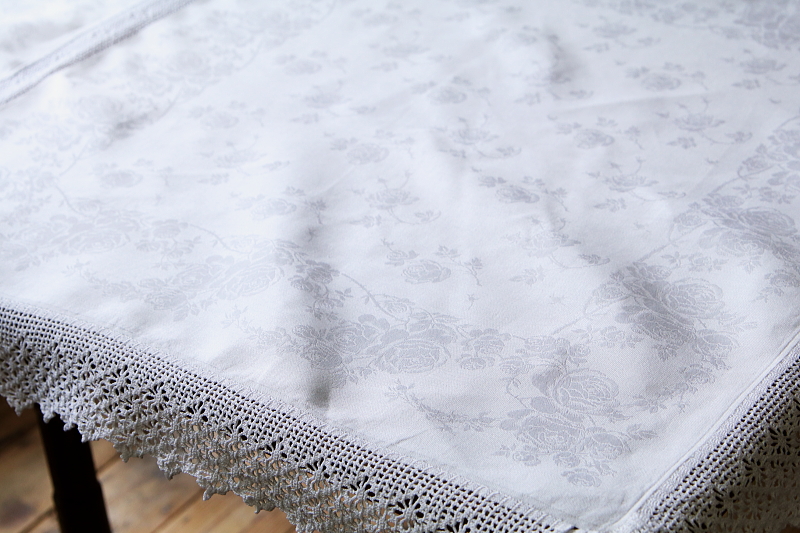 ローズダマスクリネンテーブルクロス　イギリス　アンティークストリュフ