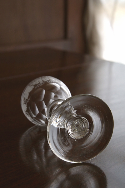 葡萄文カットクリスタルリキュールグラス　ヴィクトリアン　イギリス　アンティークストリュフ