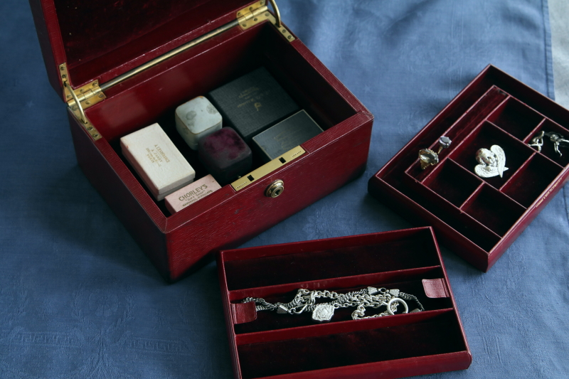 バーガンディレザージュエリーボックス　イギリス アンティークストリュフ