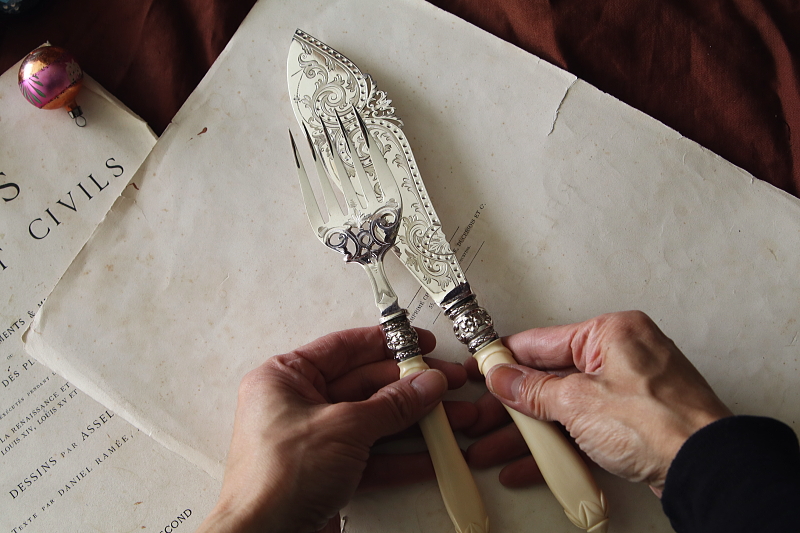 アイボリーハンドル　フィッシュカーバーズ　イギリス アンティークストリュフ