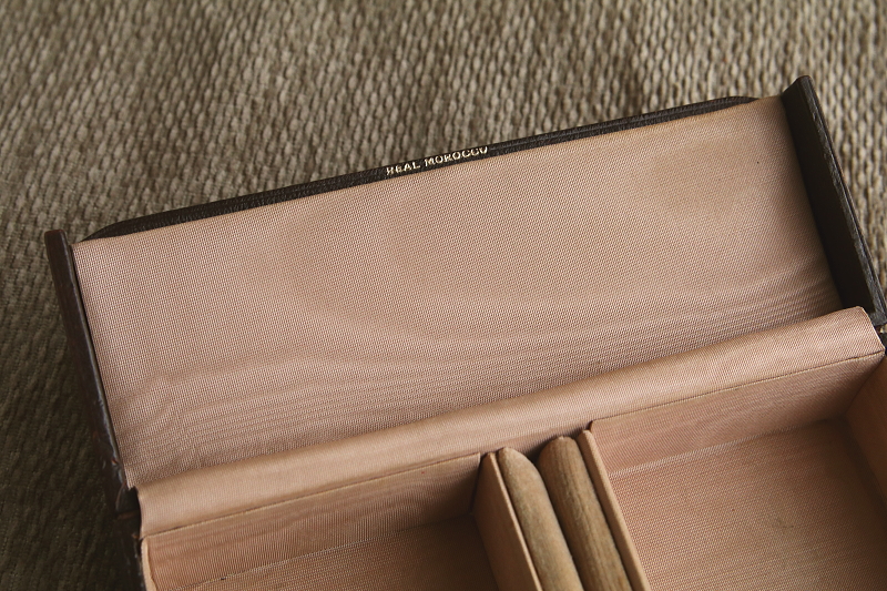 モロッコレザー　ジュエリーケース　イギリス　アンティークストリュフ