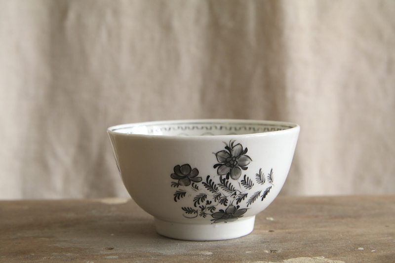 アーリーヴィクトリアン　ティーボウルソーサー　草花文　アンティークストリュフ