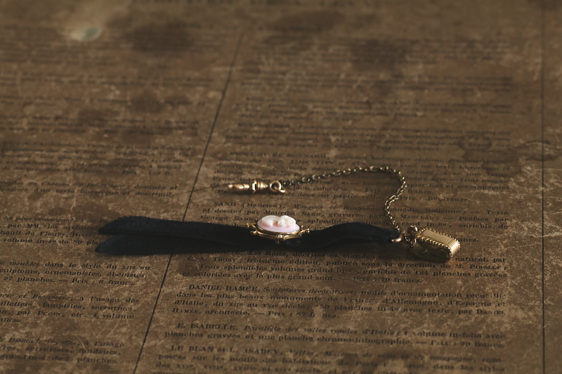 ピンクシェルカメオ　ウォッチチェーン　イギリス アンティークストリュフ