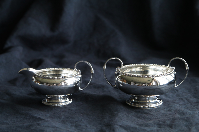 walker and hall シルバープレートティー四点揃い　ティーポット　イギリス アンティークストリュフ