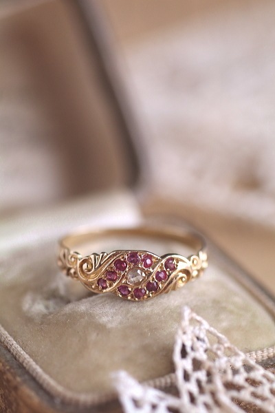 ローズカットダイヤモンドアンドルビー　ヴィクトリアンリング　イギリス アンティークストリュフ