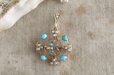 ターコイズ　パール　ツバメのペンダントブローチ　アンティークジュエリー　イギリス　アンティークストリュフ 20251210