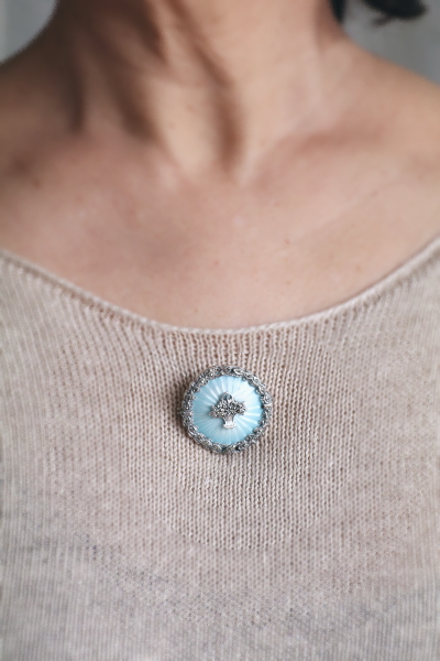 ブルーエナメル花籠のブローチ　ヨーロッパ　アンティークストリュフ