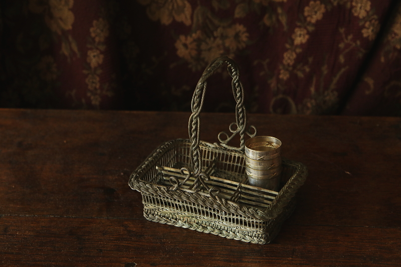 ワイヤーリキュールグラスキャリー　フランス　アンティークストリュフ