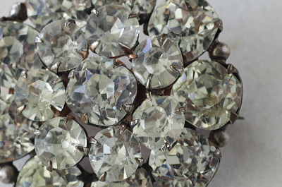 オールドマインカットペーストブローチ　クッションシェイプ　ヨーロッパ　アンティークストリュフ