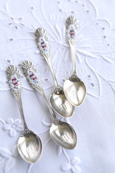 エナメルの花　シルバーコーヒースプーン　北欧　アンティークストリュフ 20260204