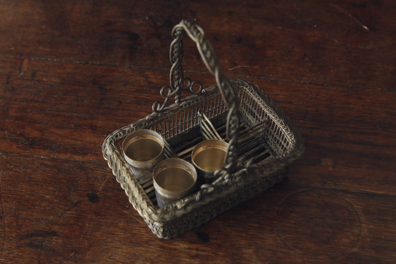 ワイヤーリキュールグラスキャリー　フランス　アンティークストリュフ