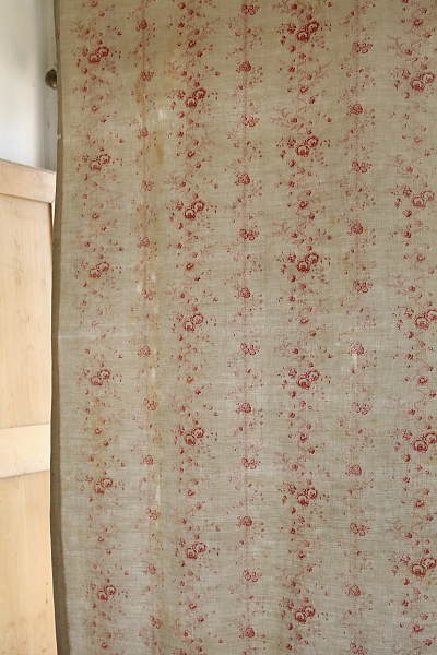 薔薇のフレンチプリントファブリックカーテン　フランス　アンティークストリュフ