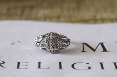 マーカサイトシルバーアールデコリング　ヨーロッパ　アンティークストリュフ