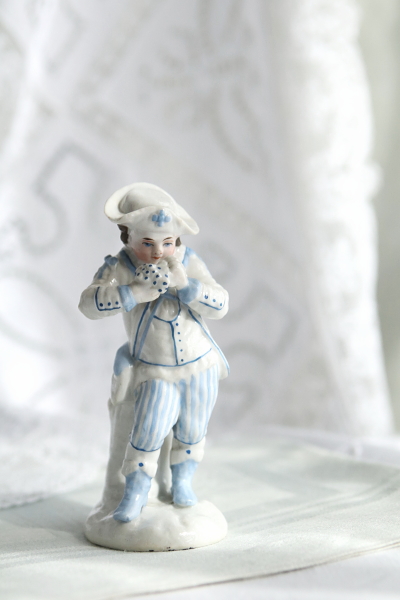二角帽子の少年像　ドイツ　アンティークストリュフ