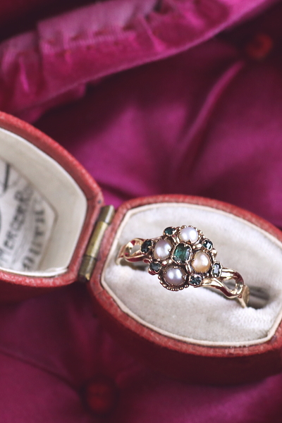 エメラルド&パールリング　ヴィクトリアン　ジョージアンリング　指輪　アンティークジュエリー　イギリス　アンティークストリュフ 20251212