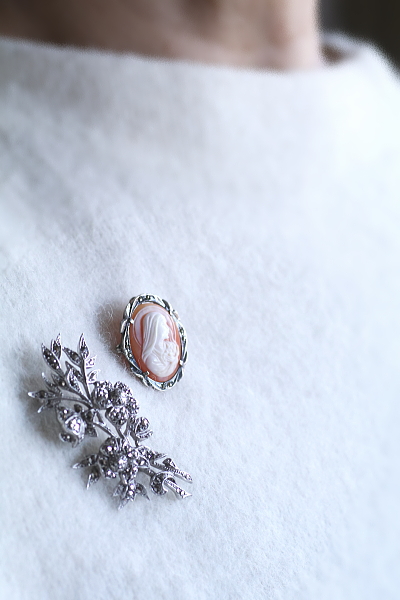 マーカサイトメタルローズスプレーブローチ　ヴィンテージジュエリー　アクセサリー　ヨーロッパ　アンティークストリュフ 20251218