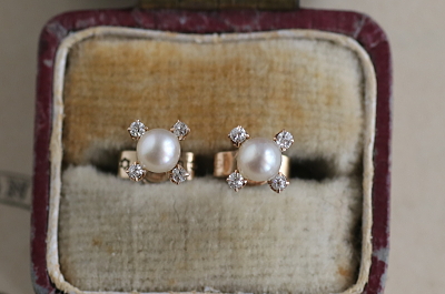 パールアンドオールドカットダイヤモンドスタッドピアス　イヤリング　イギリス　アンティークストリュフ