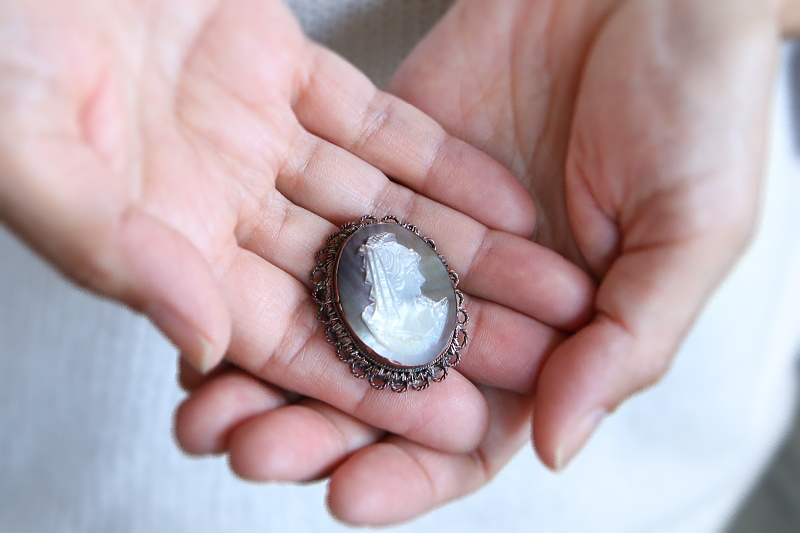 マザーオブパールカメオ　ペンダントブローチ　イタリア　アンティークストリュフ