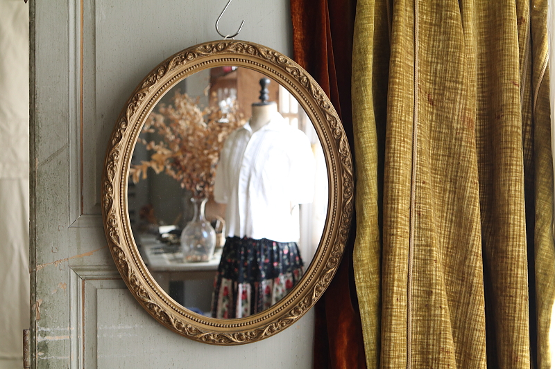 モールディングフレームオーバルウォールミラー　イギリス アンティークストリュフ