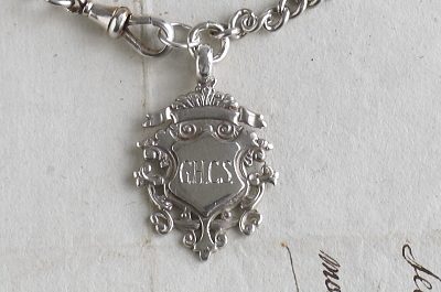 ヴィクトリアン　シルバーアルバートチェーン　イギリス　アンティークストリュフ 20251217