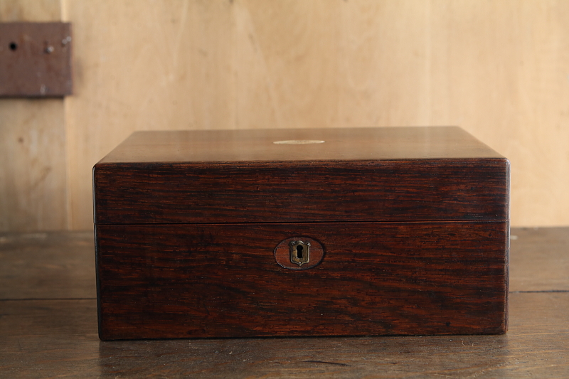 白蝶貝象嵌のソーイングボックス　イギリス　ヴィクトリアン アンティークストリュフ