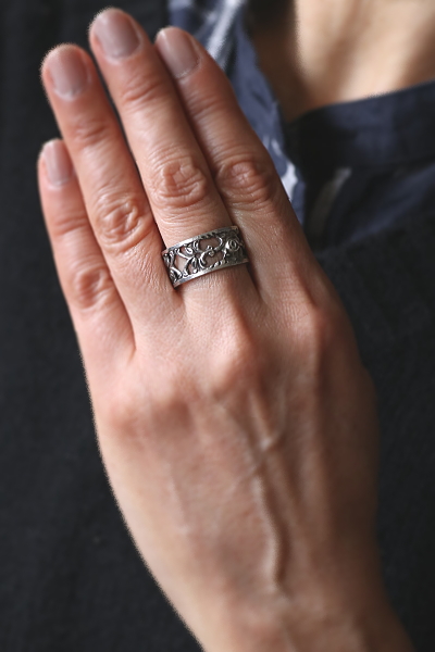 ヴィンテージシルバーミニナプキンリング　エタニティリング　バラ　ドイツ　アンティークストリュフ