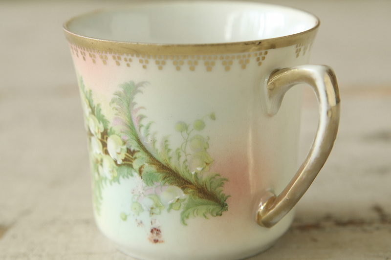 鈴蘭のティーカップアンドソーサー　チェコ　アンティークストリュフ