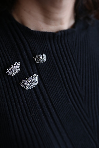 ネイバルクラウンのシルバーマーカサイトブローチ　イギリス　アンティークストリュフ 20250828