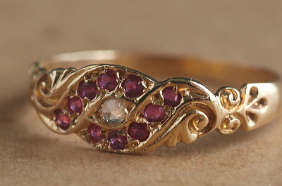 ローズカットダイヤモンドアンドルビー　ヴィクトリアンリング　イギリス アンティークストリュフ