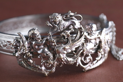 天使と幻獣シルバートーンブレスレット　フランス　アンティークストリュフ