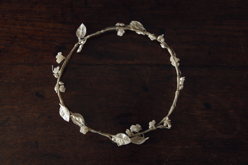 ワックスフラワーのフウエディングティアラ　イギリス　アンティークストリュフ