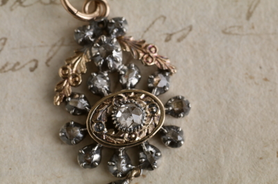 ローズカットダイヤモンド　シルバーゴールドペンダント　イギリス アンティークストリュフ