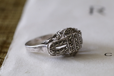 マーカサイトシルバーアールデコリング　ヨーロッパ　アンティークストリュフ