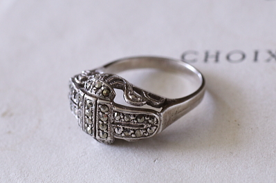 マーカサイトシルバーアールデコリング　ヨーロッパ　アンティークストリュフ