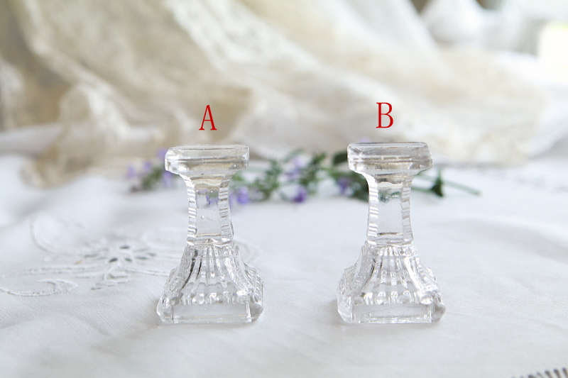 プレスガラスのアクセサリースタンド　フランス　アンティークストリュフ