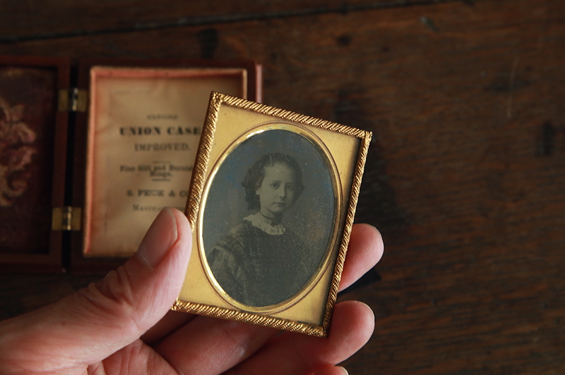 少女のガラス写真　ユニオンケース　アンブロタイプ　イギリス　アンティークストリュフ