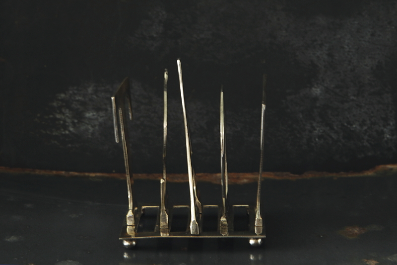 切り文字のTOASTラック　トーストラック　イギリス　アンティークストリュフ