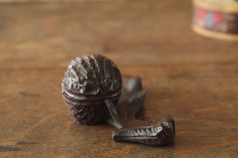 胡桃とリーフのインクウェル　ウォールナット　イギリス　アンティークストリュフ