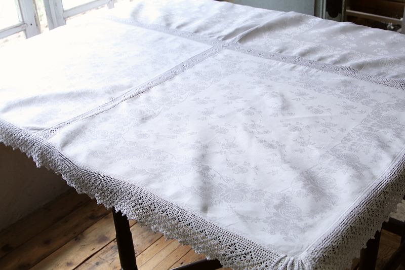 ローズダマスクリネンテーブルクロス　イギリス　アンティークストリュフ