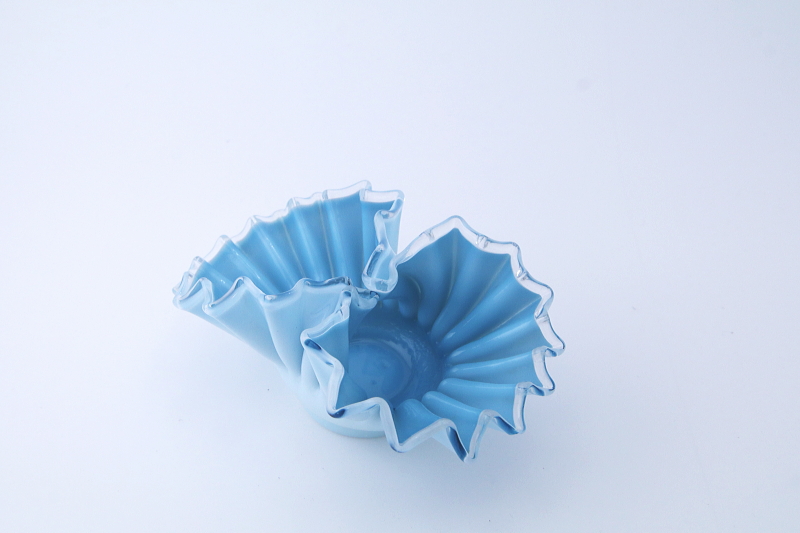 ブルーのグラスバスケット　フランス　アンティークストリュフ